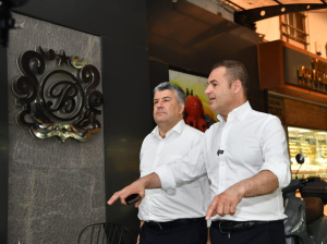 --- Ayakkabıcılar Çarşısı yenilenecek--- Ayakkabıcılar Çarşısı’na; Büyükşehir ve Karesi eli değecek