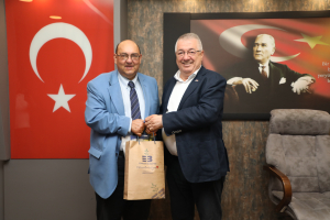  Edremit, 1 Eylül Dünya Barış Günü’nde Midilli’den gelen misafirleriyle bir araya geliyor. Türk-Yunan dostluğunu pekiştiren etkinlikte, Ali Altay konseri ve barış güvercinleri uçurulacak.