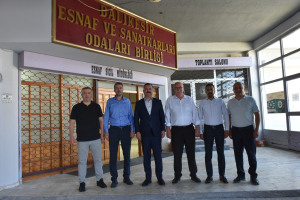 MHP Milletvekili Yüksel'den BESOB'a ZiyaretMilliyetçi Hareket Partisi (MHP) Balıkesir Milletvekili Ekrem Gökay Yüksel, İl Yönetim Kurulu Üyesi Ahmet Sakbaş ile birlikte Balıkesir Esnaf ve Sanatkarları Odalar Birliği’ni (BESOB) ziyaret etti. Ziyarette, BESOB Başkanı ve TESK Yönetim Kurulu Üyesi Fehmi Erdem ile esnaf camiasının beklentileri ve talepleri üzerine önemli görüşmeler yapıldı.