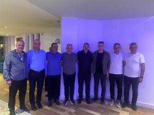 Edremit Belediyesi’nde 10 yıldır yetkili sendika olan DİSK/Genel-İş, yapılan son yetki sürecinde de işçiler tarafından tercih edilerek toplu iş sözleşmesi yetkisini bir kez daha kazandı.