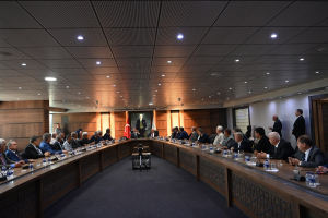 Balıkesir Büyükşehir Belediye Başkanı Ahmet Akın, Ahilik Haftası’nda esnaf başkanlarını ağırlayarak, esnafa yönelik projelerini anlattı. Esnaf Evi Projesi ve Yakın Kart ile Balıkesir esnafı desteklenecek.