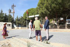Burhaniye Belediyesi, yaz boyunca 86.000 metrekarelik yol yenileme çalışmaları gerçekleştirdi. Belediye Başkanı Ali Kemal Deveciler, altyapı çalışmalarının ardından yolları hızla yenilediklerini açıkladı