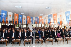 AK Parti Manyas ve Marmara İlçe Kongreleri coşkuyla gerçekleştirildi. Kongrelerde yeni yönetimler oluşturulurken, partinin çalışmaları ve projeleri sinevizyon filmi ile tanıtıldı.