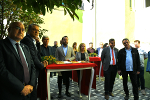 Balıkesir, 1-5 Kasım tarihleri arasında Tarım ve Hayvancılık Fuarı'na ev sahipliği yapacak. “İklime Uygun Tarım Projesi” çerçevesinde düzenlenecek fuar, tarımın geleceğini şekillendirecek.