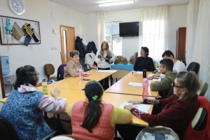Burhaniye Belediyesi, engelli bireylerin sosyal hayata katılımını artırmak amacıyla resim, müzik ve spor eğitimlerinden oluşan anlamlı bir projeyi hayata geçirdi.
