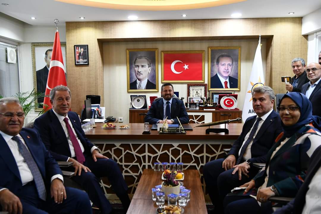 Kayseri Milletvekili ve TBMM Millî Savunma Komisyonu Başkanı Hulusi Akar, Balıkesir’de gerçekleştirdiği iki günlük ziyaret programında savunma ve güvenlik konularında önemli mesajlar verdi.