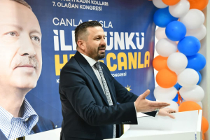 AK Parti Balıkesir İl Başkanı Mehmet Aydemir, CHP’li Milletvekili Serkan Sarı’nın prim borcu olan Bağ-Kur’lu esnaflarla ilgili iddialarını yalanladı. Aydemir, Resmi Gazete’de yayımlanan düzenlemeyle sağlık hizmetlerinden ücretsiz yararlanmanın mümkün olduğunu hatırlattı.
