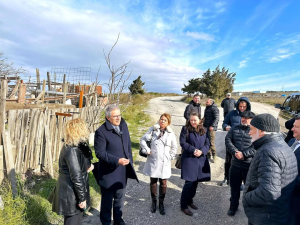 Bandırma'da kentsel dönüşüm süreci başladı! Balıkesir Büyükşehir Belediyesi ve Bandırma Belediyesi iş birliğiyle yürütülecek çalışmalar, ilçeyi modern ve güvenli bir şehir yapısına kavuşturmayı hedefliyor.