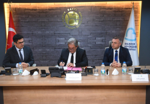 Balıkesir Büyükşehir Belediyesi, Ahmet Akın'ın liderliğinde Altınoluk ve Zeytinli bölgelerinde ileri biyolojik atıksu arıtma tesisleri kuruyor. Bölge halkı ve turizm için büyük bir kazanç olacak projelerin detayları burada.