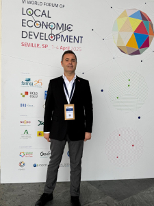 Balıkesir Büyükşehir Belediye Başkanı Ahmet Akın, İspanya'nın Sevilla kentinde düzenlenen Dünya Yerel Ekonomik Kalkınma Forumu’nda Türkiye’yi ve Balıkesir’i temsil etti. Yerel yönetimlerin finansmanı, ekoturizm ve markalaşma gibi konularda görüşmeler yaptı.