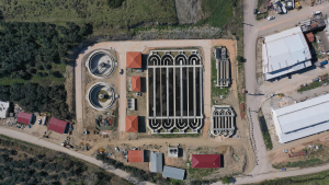 Balıkesir Büyükşehir Belediyesi, Erdek’te yarım kalan ileri biyolojik atıksu arıtma tesisinin yüzde 80’ini tamamladı. Başkan Ahmet Akın’ın çevreci vizyonuyla hayata geçirilen proje, Erdek Körfezi’ni müsilajdan korumayı amaçlıyor.