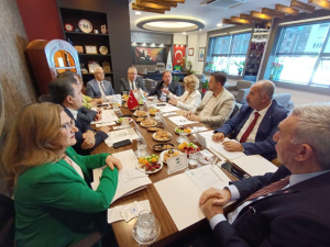 T.C. Çevreci Belediyeler Birliği'nin Mayıs Ayı Olağan Encümen Toplantısı Edremit’te yapıldı. Toplantıda çevre sorunları ve gelecek projeler ele alındı.