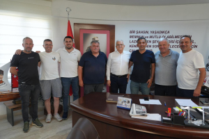 Pelitköy Deve Güreşleri 2025 yılı organizasyonu 14 Aralık'ta yapılacak. Burhaniye Belediye Başkanı Ali Kemal Deveciler, hazırlık süreciyle ilgili önemli açıklamalarda bulundu