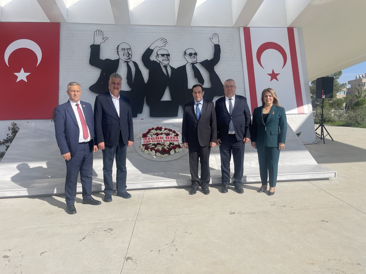 Edremit Heyeti KKTC’nin 42. Kuruluş Yıl Dönümü Kutlamalarına Katıldı