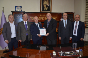 Balıkesir’de BESOB ve İl Milli Eğitim Müdürlüğü arasında imzalanan öğretmenlere özel indirim protokolü töreni.