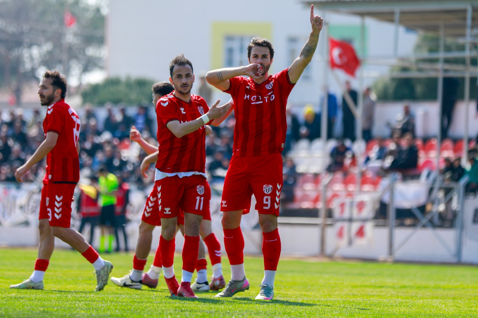 Burhaniye Belediyespor Zirvede: 18’de 18 Yapan Siyah-Beyazlılar Havran’ı 5-0’la Geçti