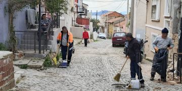 Ayvalık’ta Temizlik Seferberliği Hız Kesmeden Devam Ediyor