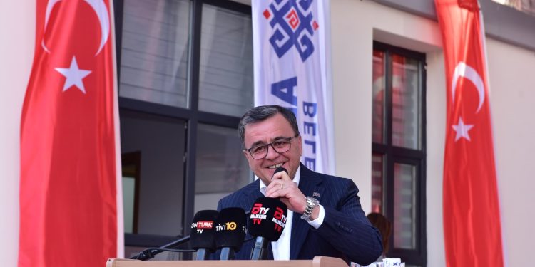 ALTIEYLÜL’DE SOSYAL BELEDİYECİLİĞİN YENİ ADRESİ KAPILARINI AÇTI